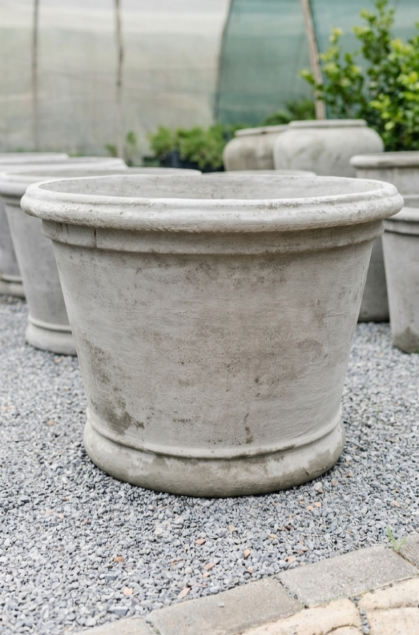 Heritage Flare Cylinder 720mm (w) x 550mm (h)