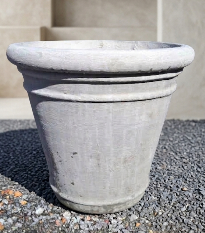 Heritage Double-Rib Urn Pot